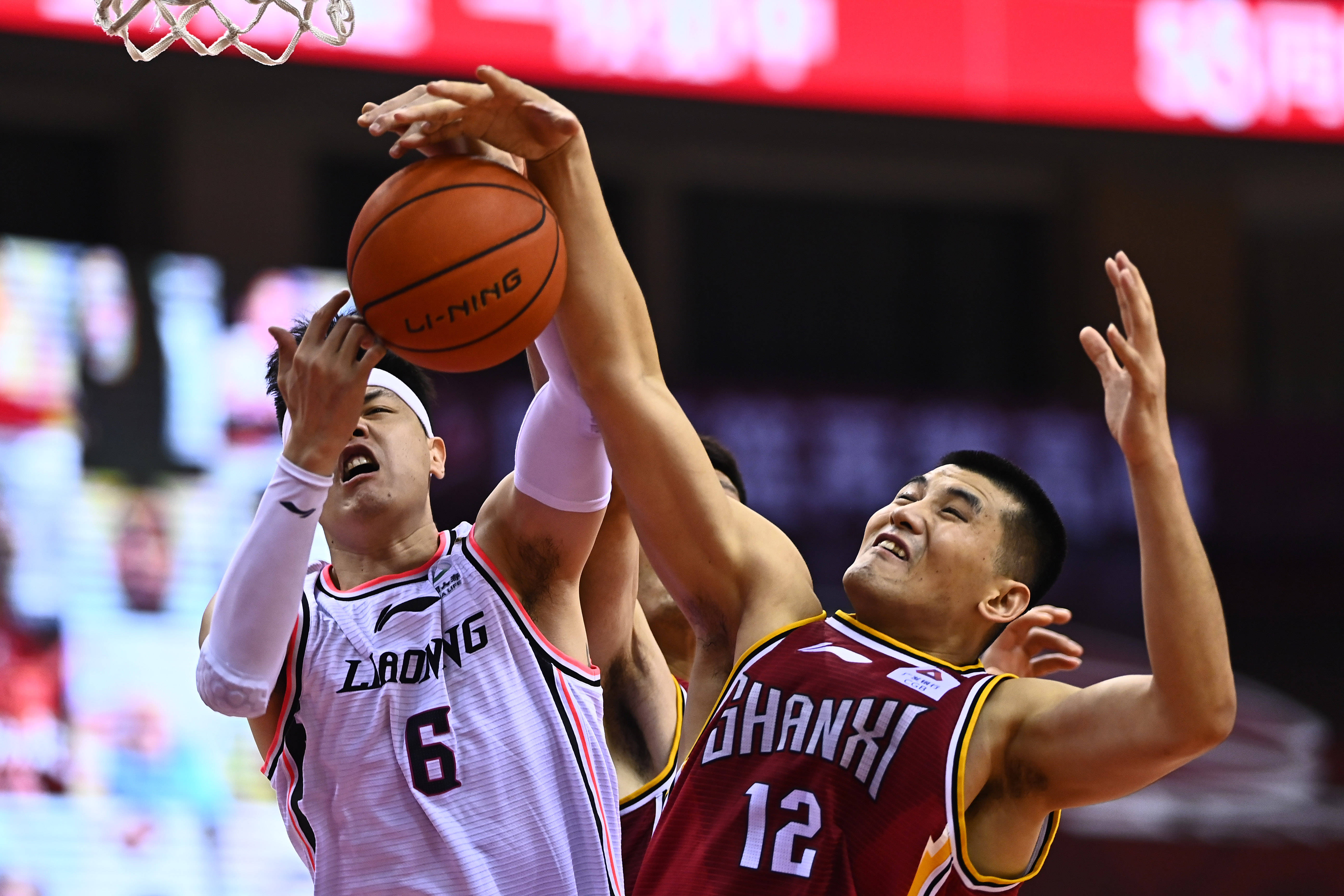 化中舞台与 化中舞台与