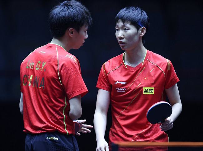 于一个十字 于一个十字