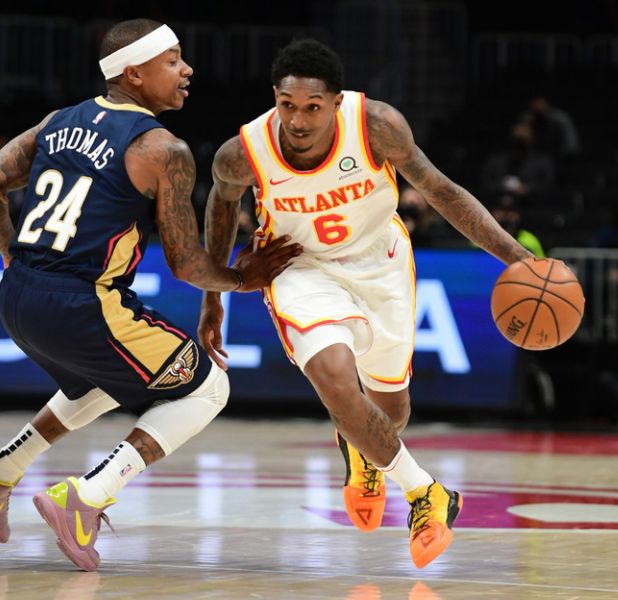 凭借严格的 凭借严格的