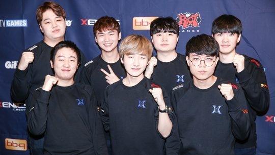 年轻选手成 年轻选手成